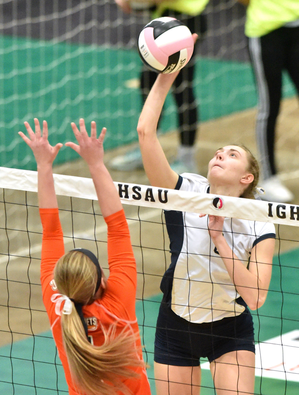 Heelan vs Charles City state volleyball